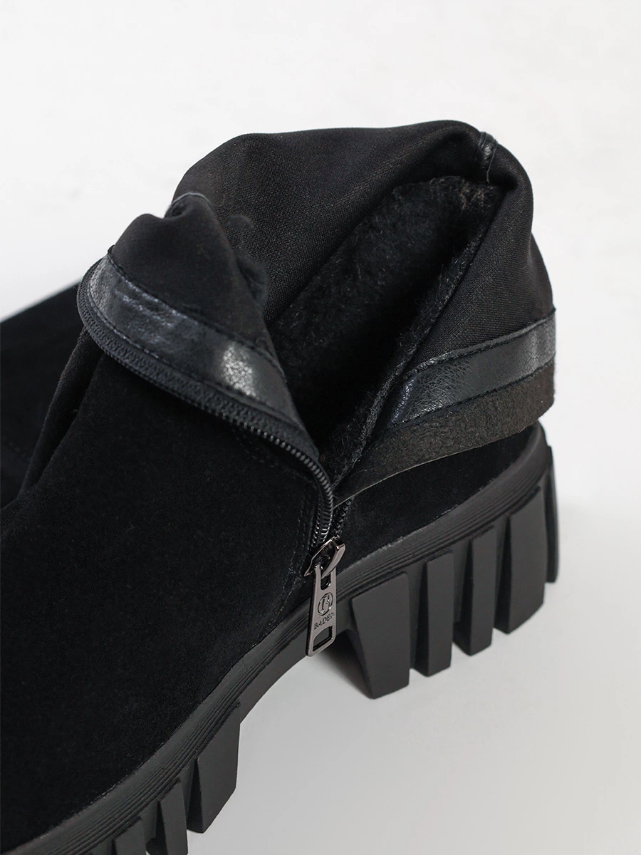 Ботфорты черного цвета на среднем каблуке